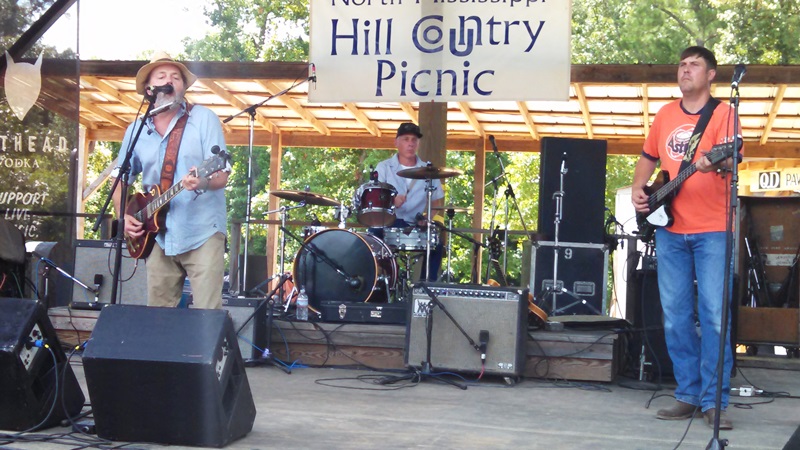 CaryHudson2015-06-27NorthMississippiHillCountryPicnicWaterfordMS.jpg