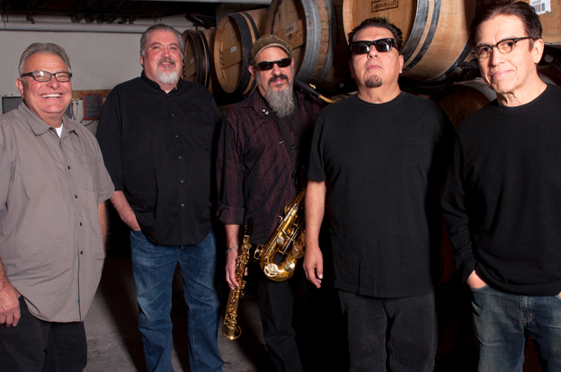 LosLobos2015-03-08StateTheaterNewBrunswickNJ.jpg