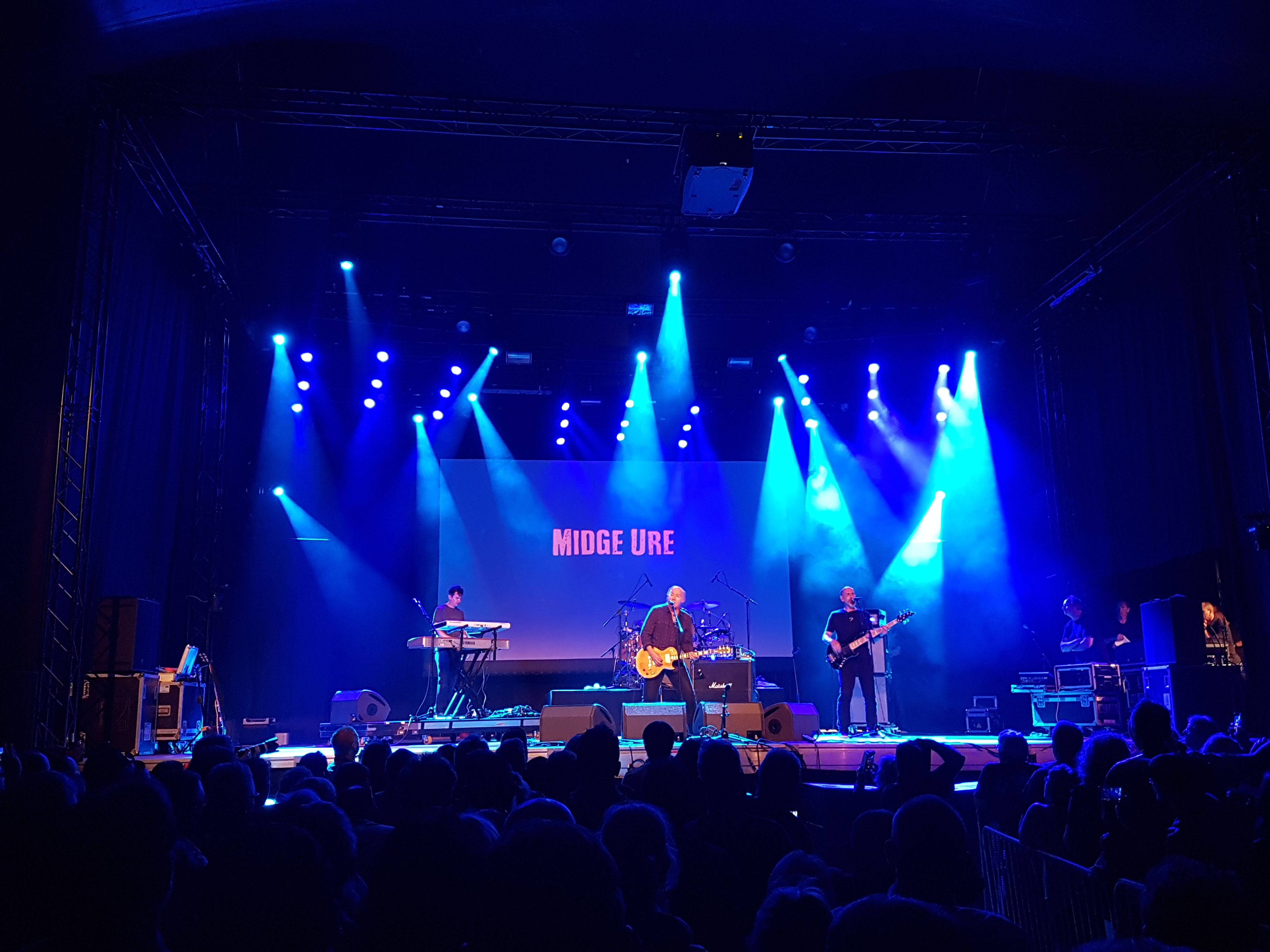 MidgeUre2018-08-16WFestivalAmougiesBelgium.jpg